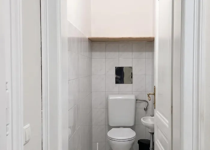 3-bedroom With Free Parking *