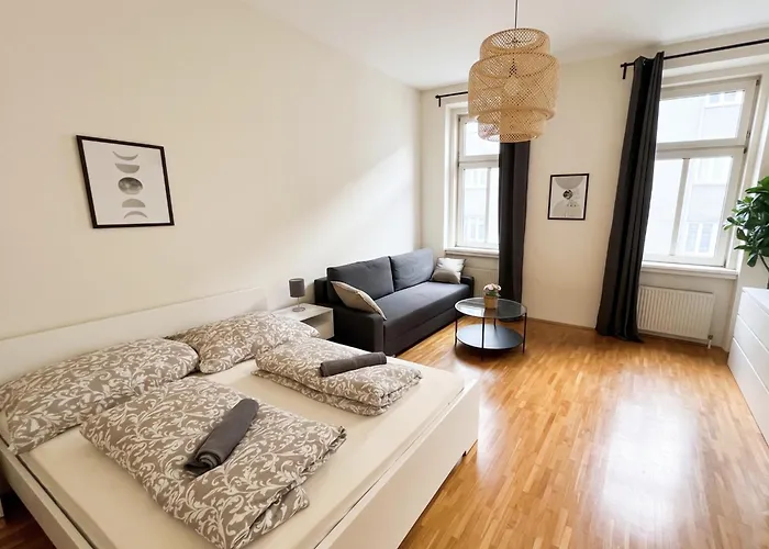 3-bedroom With Free Parking *